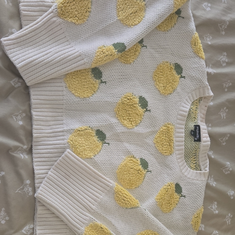 Lemon Patterned White Sweater
